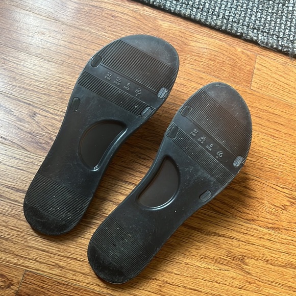 Beach sandals - Picture 2 of 3